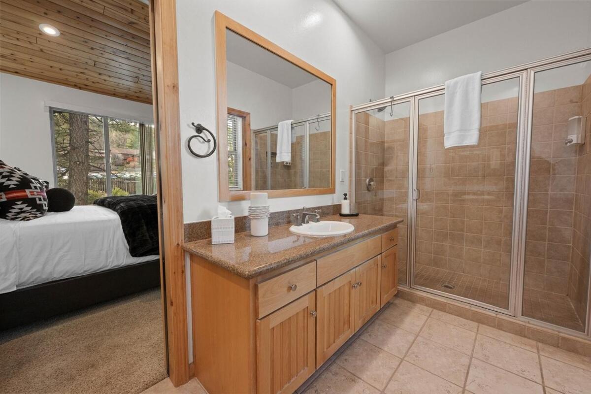 New Serenity Lodge Base Of Snow Summit Hot Tub Big Bear Lake Esterno foto